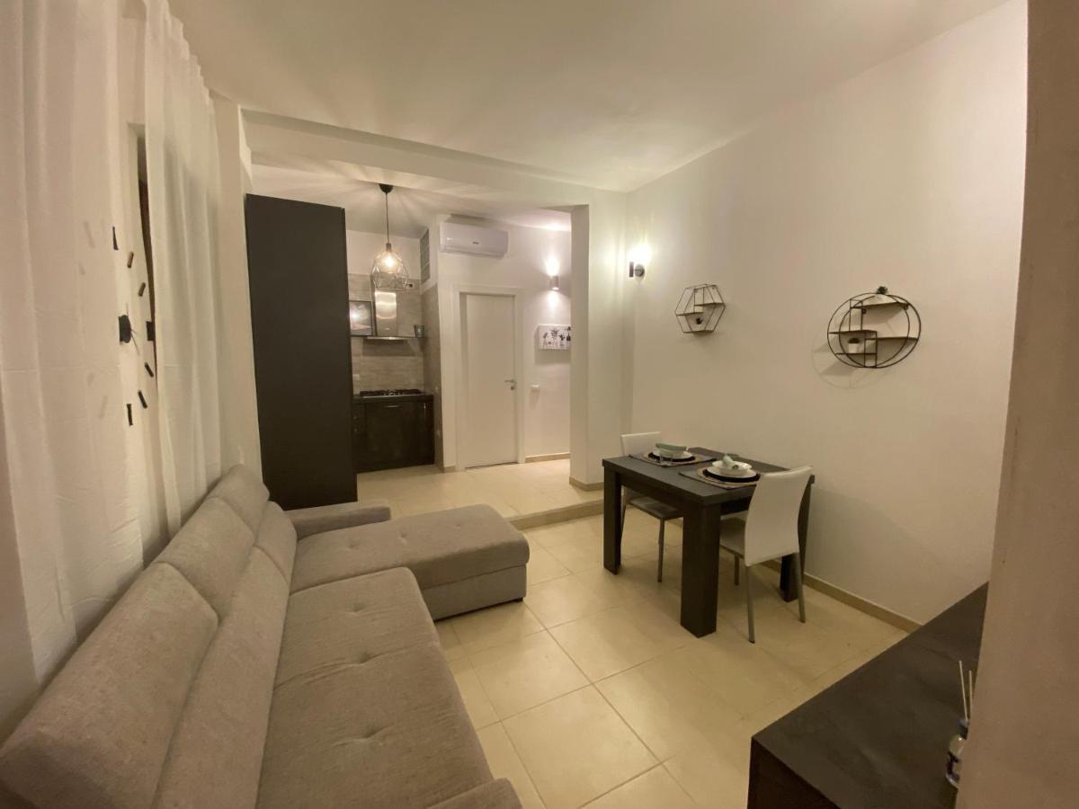 Civico 107 - Apartment With Private Parking Quartu SantʼElena Exteriör bild